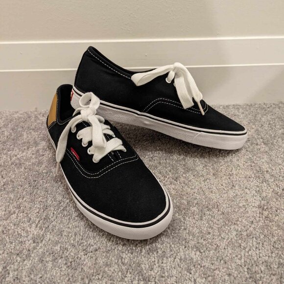 Brand New Men's Denim Levi's Sneakers - Picture 6 of 7